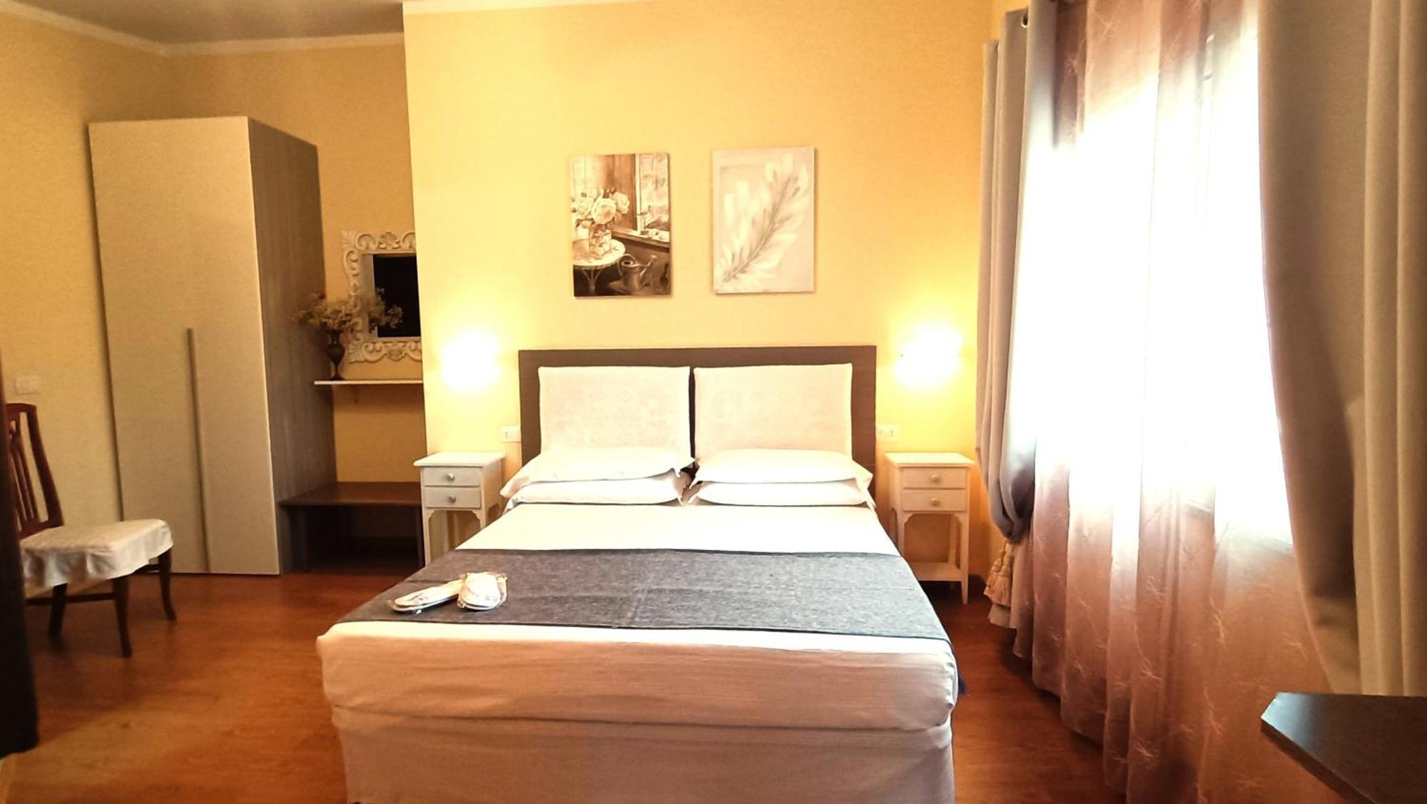 Li Muntigeddi Hotel Сан Теодоро Екстериор снимка