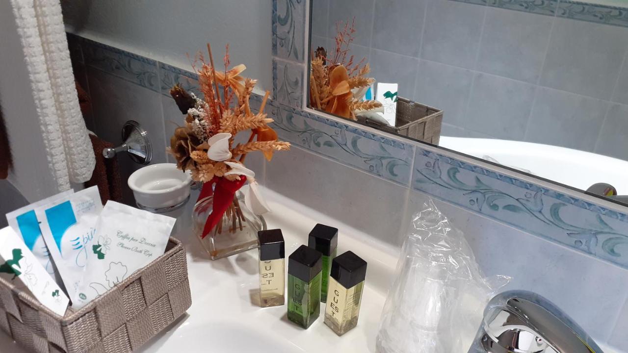 Li Muntigeddi Hotel Сан Теодоро Екстериор снимка